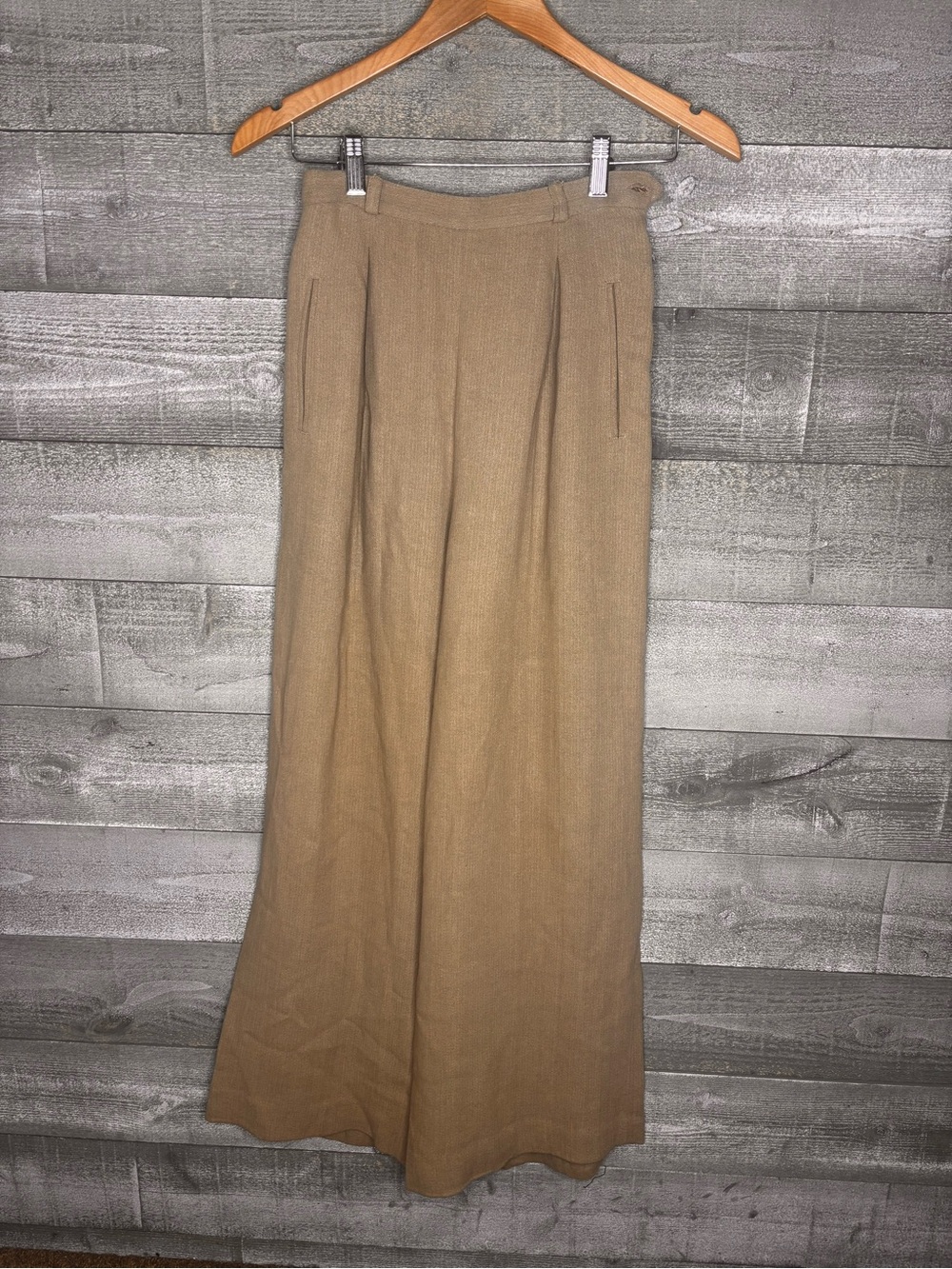 Calvin Klein vintage Wide Leg 100% Linen  Pants in Camel made in Italy